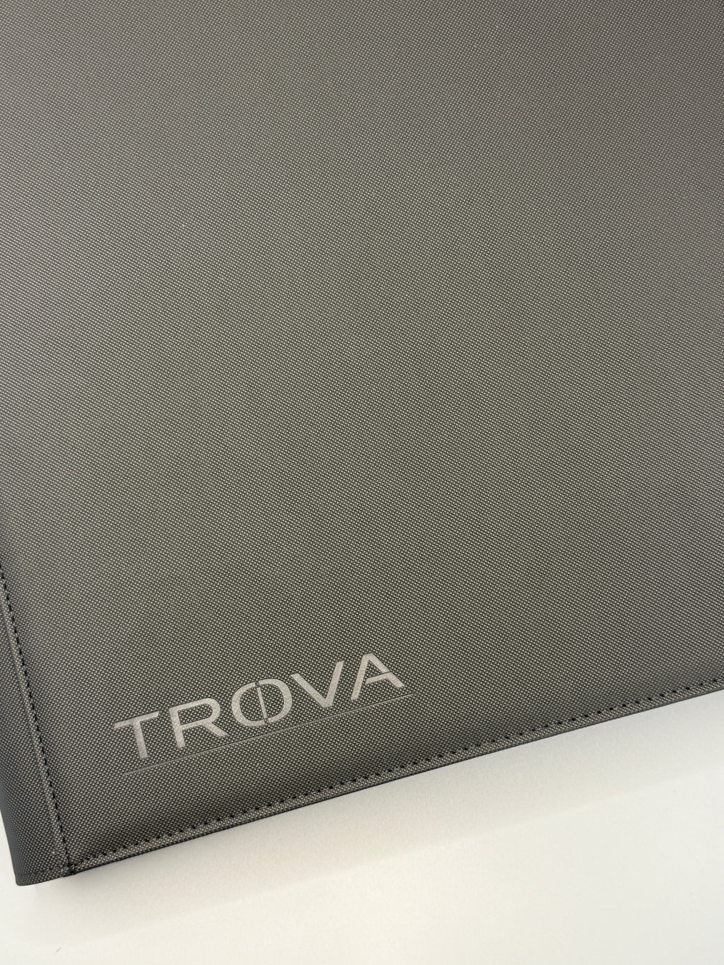 Trova Core 9-Pocket Top Loader Binder XL with Pocket