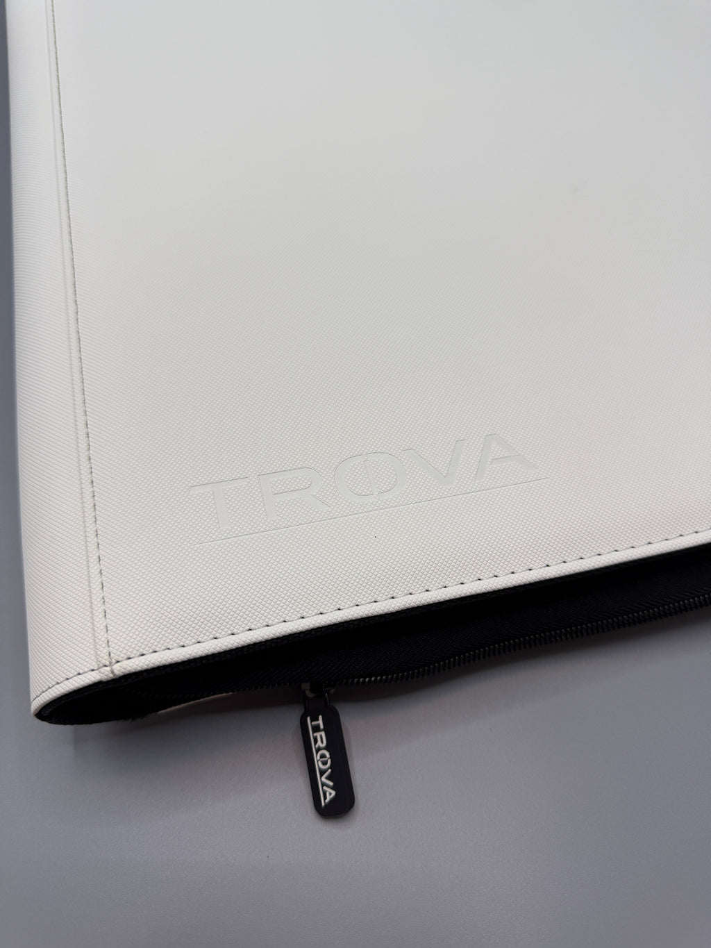 Trova Core 9-Pocket Top Loader Binder XL with Pocket