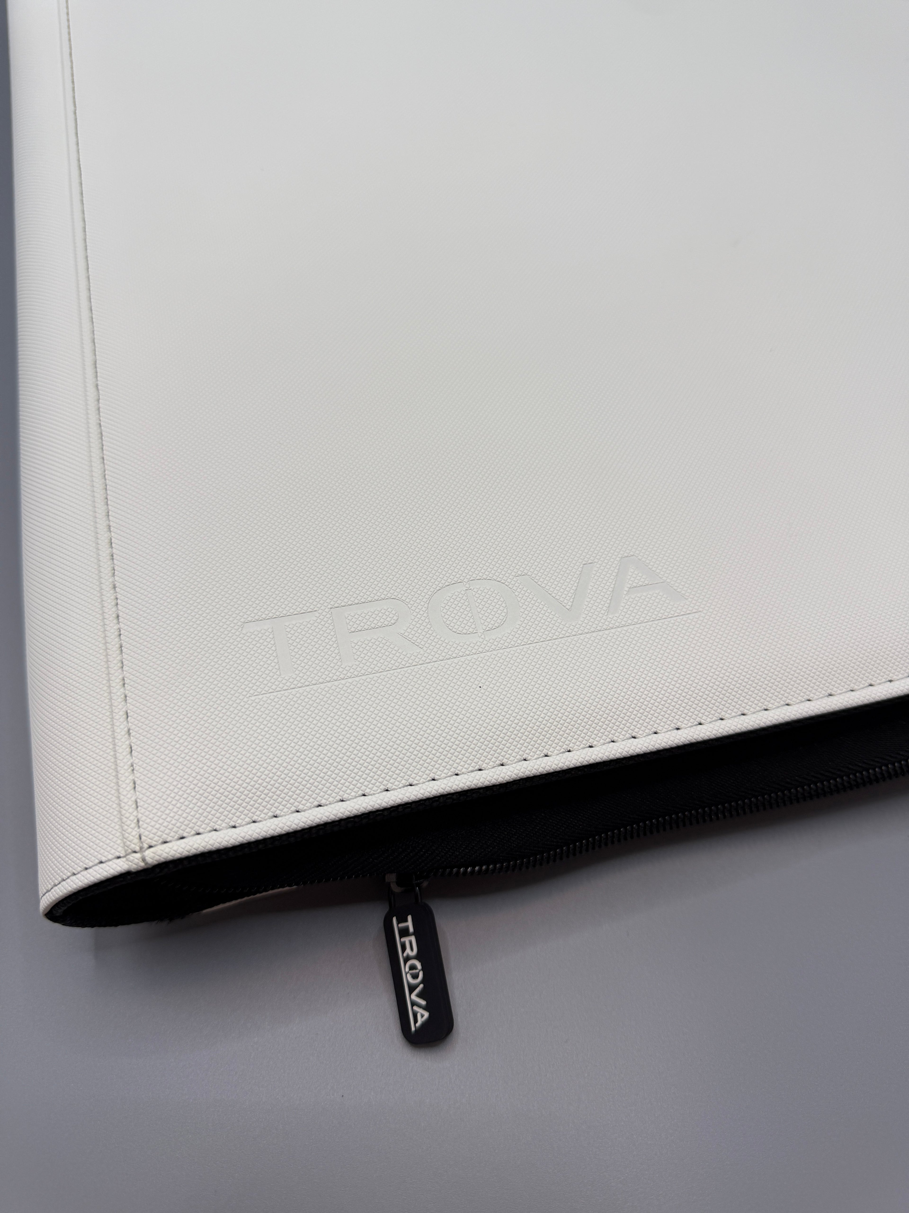 Trova Core 9-Pocket Top Loader Binder XL with Pocket